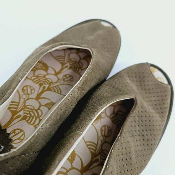 Fly London Yala Sandals 36 5.5 Perforated Suede Wedge Olive Green Taupe Peep Toe - Picture 10 of 13